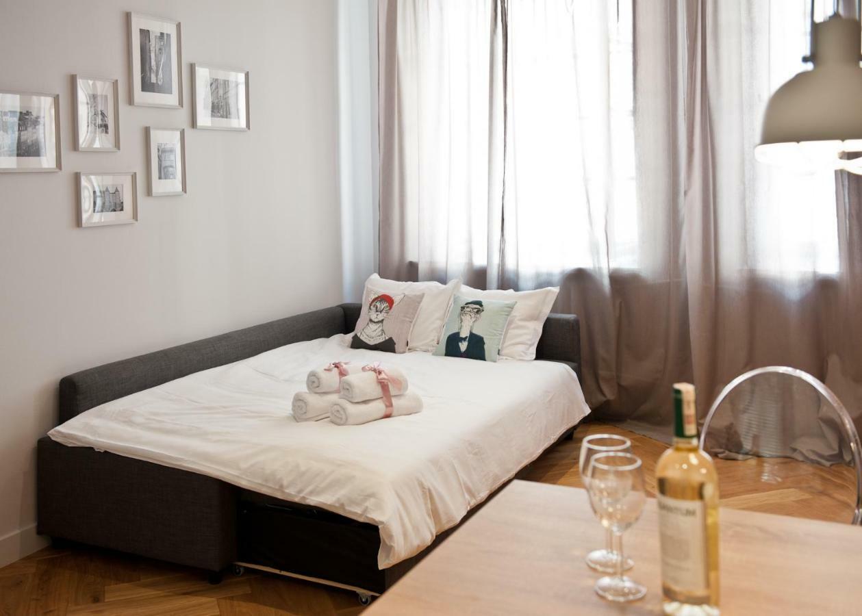 Red Brick Old Town Apartment Varşovia Exterior foto